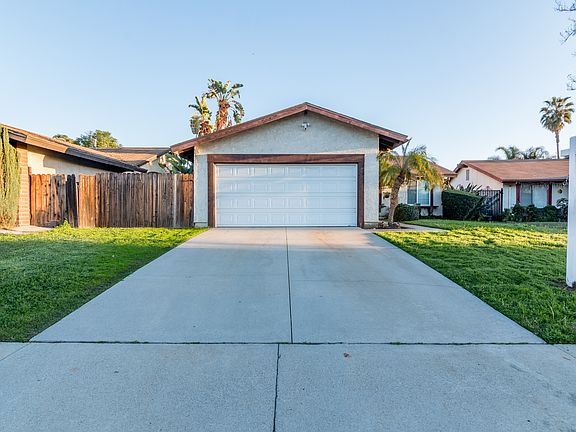 3rd image of 1220 Merryl Ln