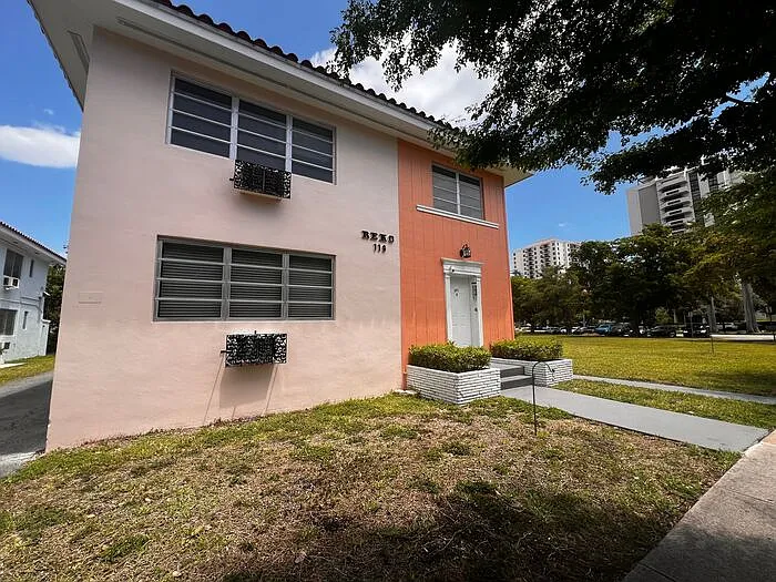 119 Santillane Ave #2 — Photo 29