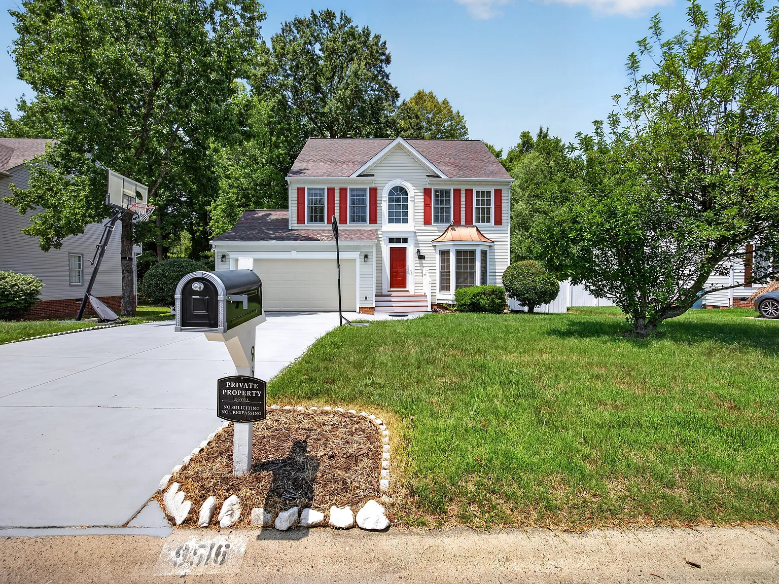 4 bed, 2.5 bath, 2022 sqft, $3,300 — Photo 3