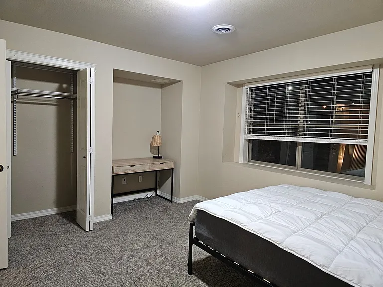 715 NE Oak St #B — Photo 19