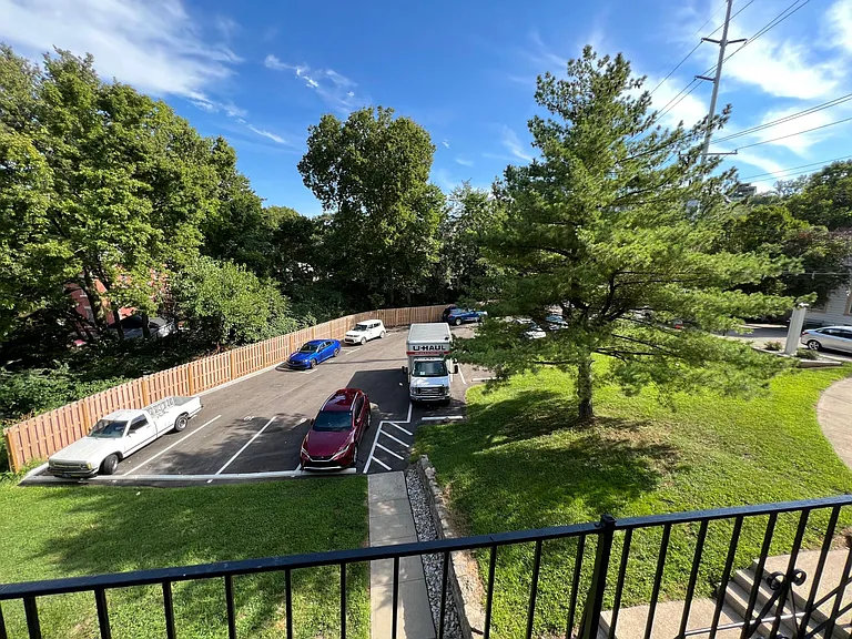 922 Western Ave #2 — Photo 11