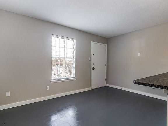 2nd image of 2302 E Side Dr APT 13