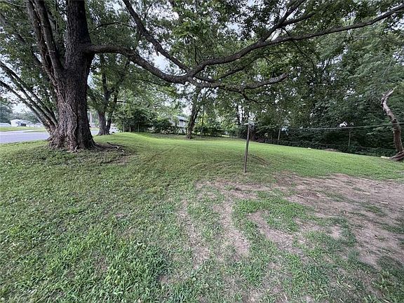 5th image of 5401 Smalley Ave
