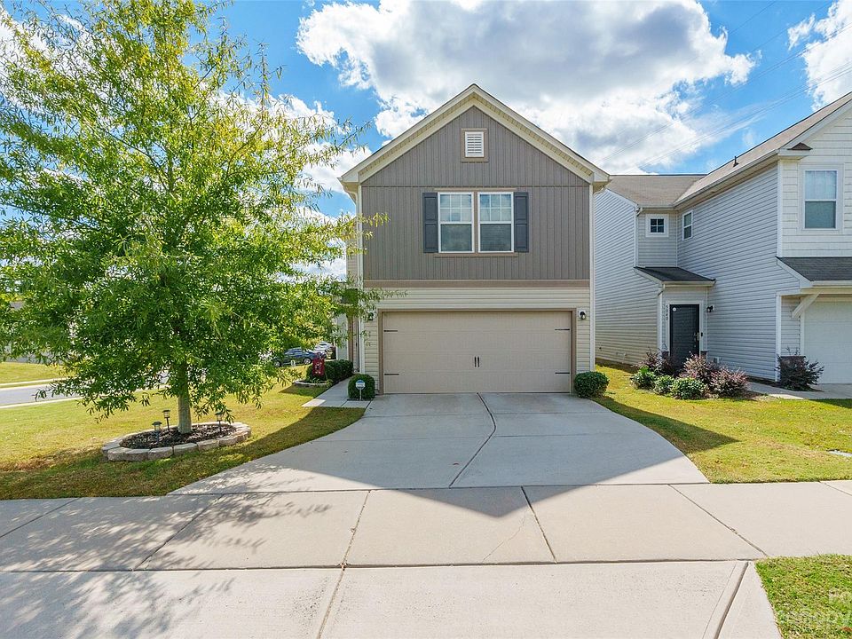 1st image of 5044 Newport Lakes Dr