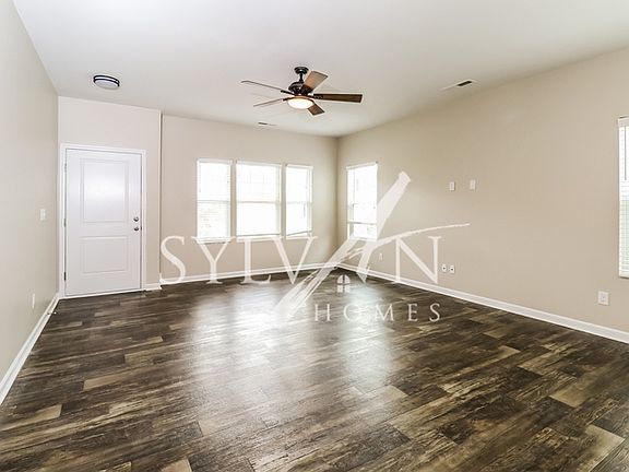 4th image of 914 Von Buren Blvd