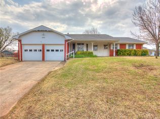 1502 N Barta Ave, Prague, OK 74864