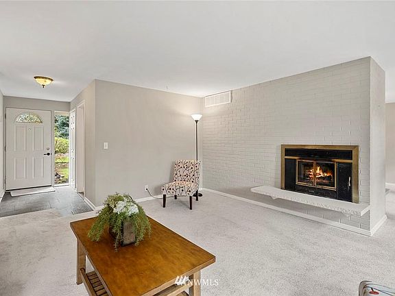 5th image of 16205 NE 28th St