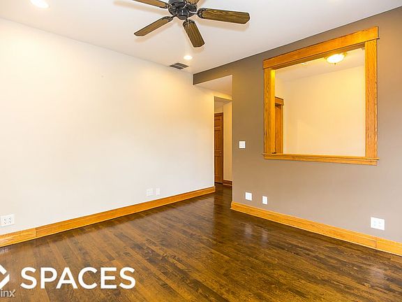 2nd image of 2647 N Sacramento Ave #Unt2649-3