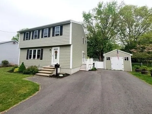 15 Northside Ct, Haverhill, MA 01830