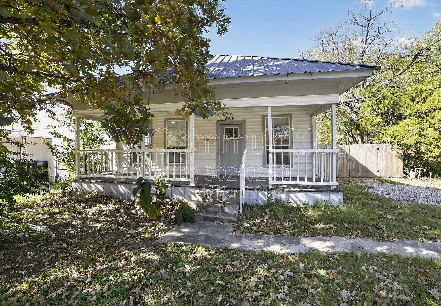 3 bed, 1.5 bath, 1008 sqft, $1,350 — Photo 2