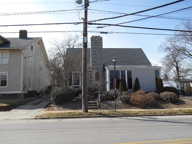 1st image of 129 N Tradd St