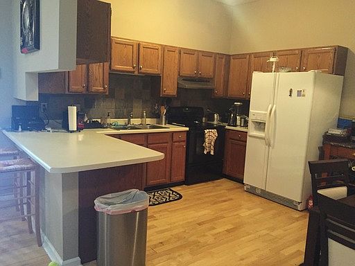 3rd image of 8438 Norway St