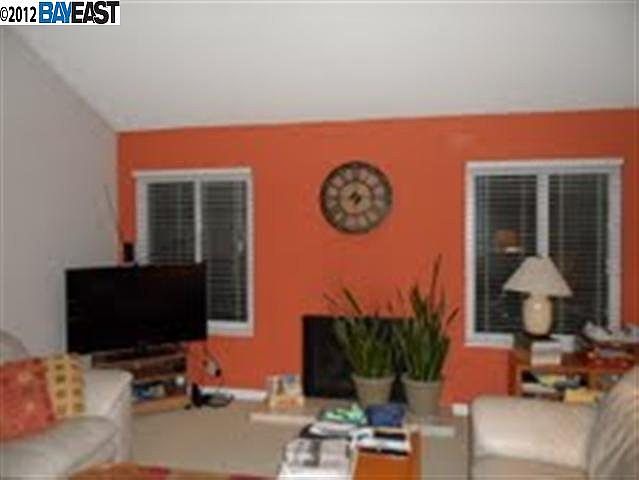 2nd image of 4684 Amiens Ave