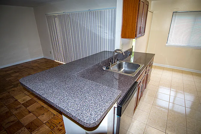 Ashley Apartments — Photo 41