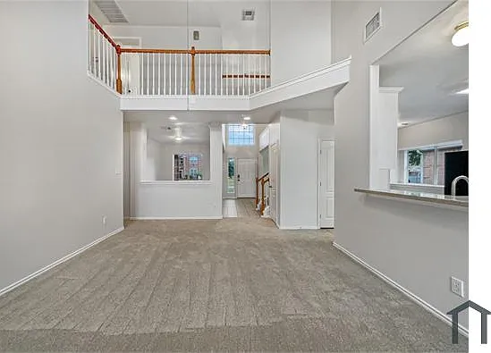 5 bed, 2799 sqft, $3,600 — Photo 2