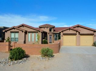 708 3rd St NE, Rio Rancho, NM 87124