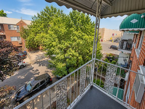 4th image of 2076 E 55th St #3