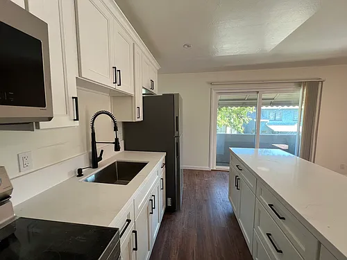 2511 Prince St Photo 1