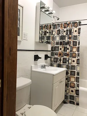 Rented by Coldwell Banker Warburg | media 11