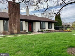 96 Palace Ct, Chalfont, PA 18914