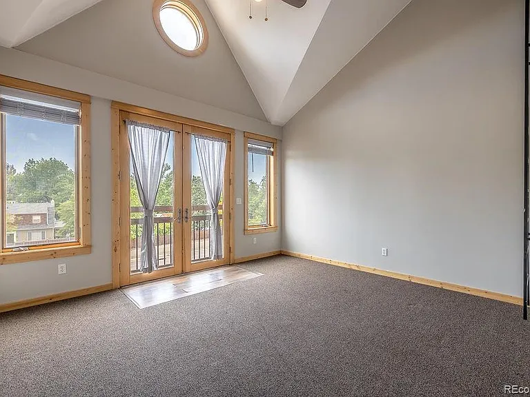 238 N Harrison St — Photo 9