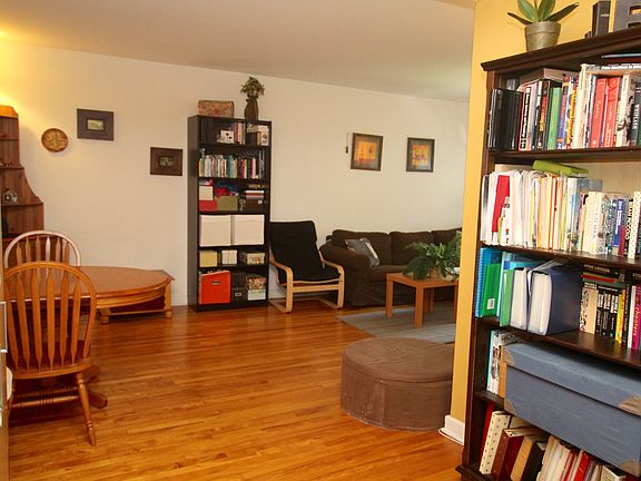 5th image of 60 Rockledge Rd APT 1A
