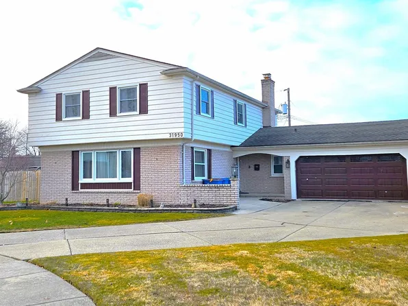31950 Cambridge Dr, Warren, MI 48093