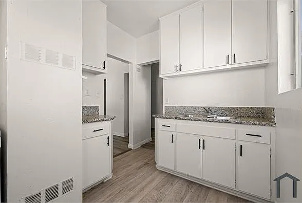 Studio, 450 sqft, $2,041 — Photo 1