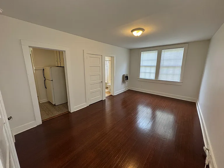 1710 Carrollton — Photo 7