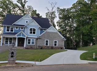 295 Wedgewood Dr, Lenoir City, TN 37772