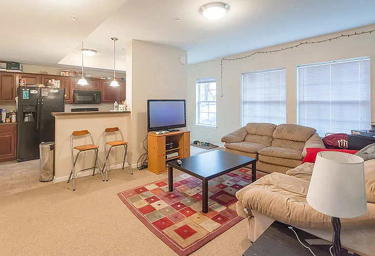 East Bay II Apartments — Photo 53