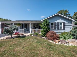 935 Fernwood St, Emmaus, PA 18049