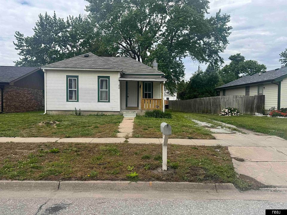 1st image of 1919 N 29th St