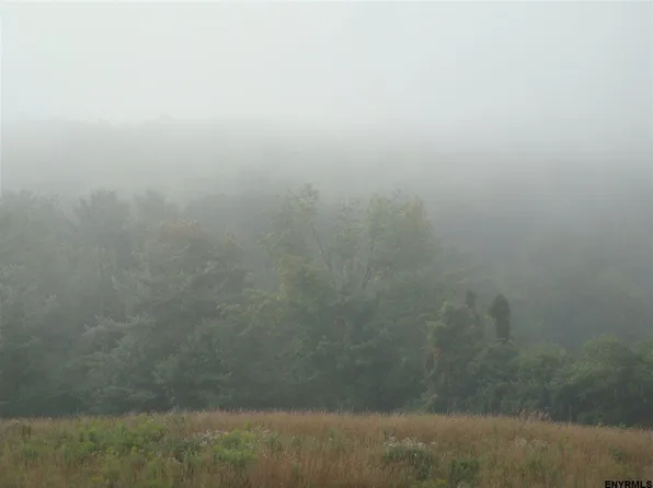 Huntley Rd, Averill Park, NY 12018