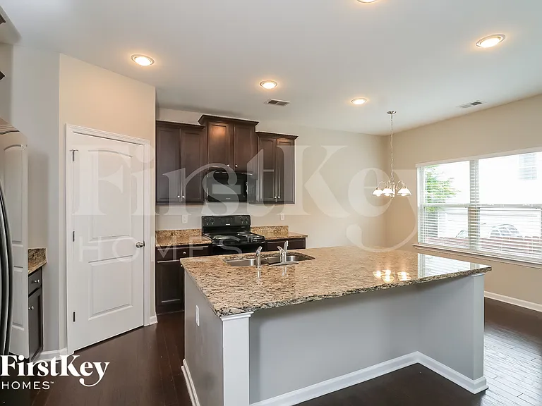 505 Mill Ridge Rd — Photo 10