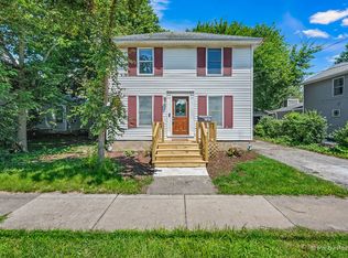737 Blaine St, Batavia, IL 60510