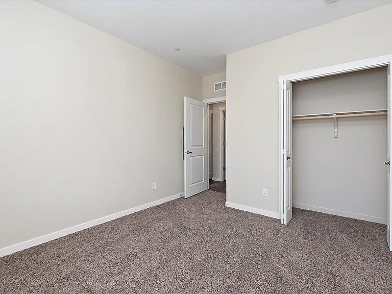 The Summit Apartments — Photo 88