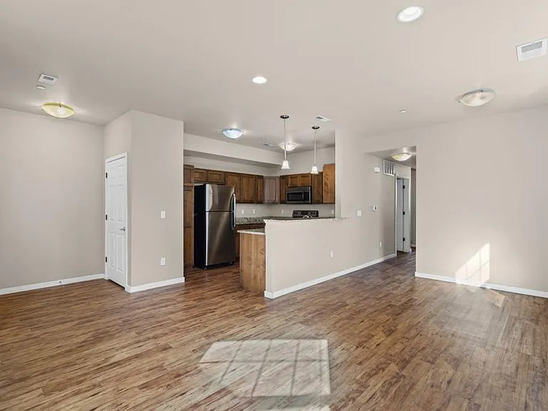 110 E 1st St — Photo 12