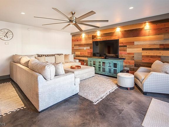 4th image of 778 Oakmont Ave Unit 303