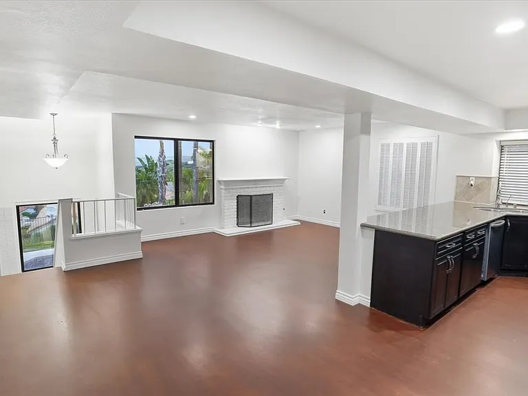 24124 Mentry Dr — Photo 7