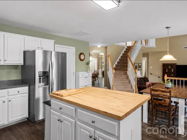 208 Elrosa Rd, Mooresville, NC 28115