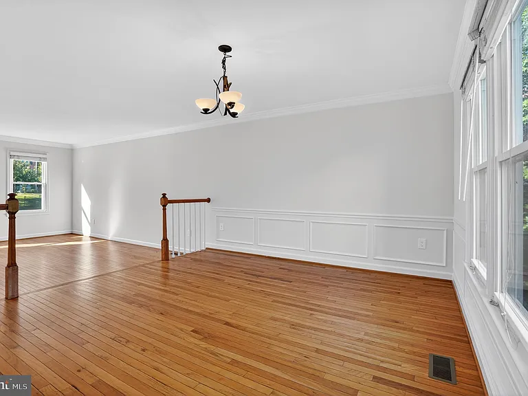7705 Zulima Ct — Photo 9