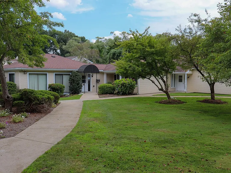 42 Village Brook Ln — Photo 23