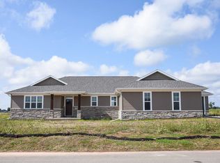 5493 N Amethyst Dr, Appleton, WI 54913