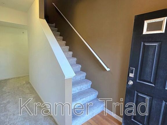 3rd image of 25587 Portico Ln