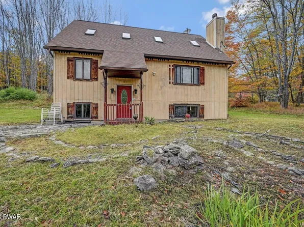 19 Dogwood Ln, Lake Ariel, PA 18436