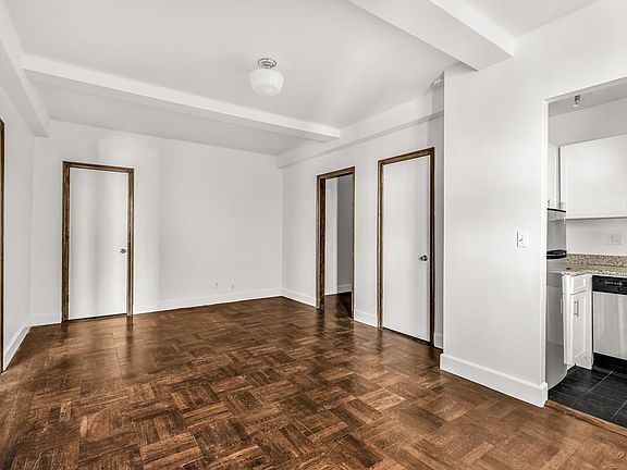 4th image of 24 5th Ave APT 1124