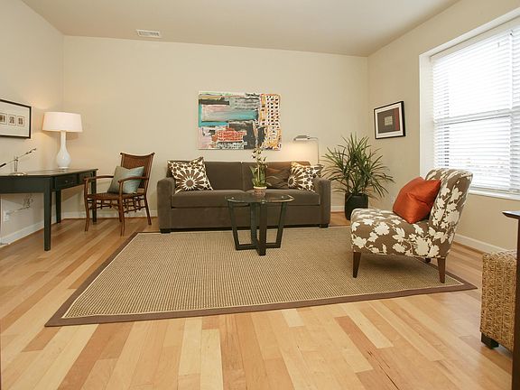 5th image of 5621-5631 Pershing Ave #23