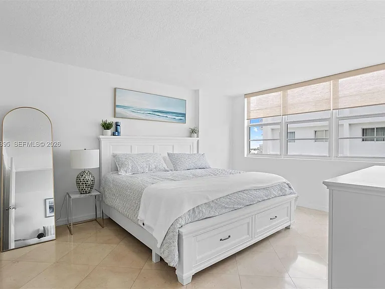 6917 Collins Ave #1512 — Photo 9