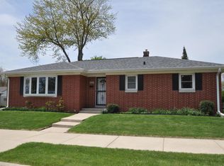 1400 Orchard St, Racine, WI 53405